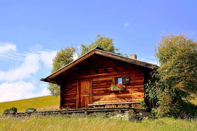 Mountain Cabin, Italy Download Jigsaw Puzzle