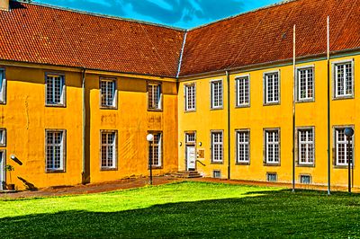 Colorful Building Download Jigsaw Puzzle