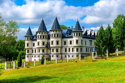 Castle, Slovakia Download Jigsaw Puzzle
