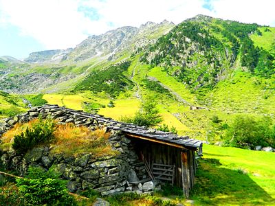 Hut, Slovakia Download Jigsaw Puzzle