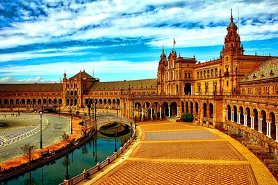 Plaza, Seville Download Jigsaw Puzzle