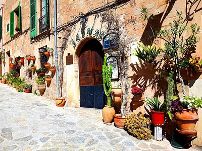 Building, Mallorca Download Jigsaw Puzzle