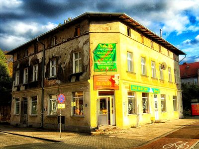 Building, Poland Download Jigsaw Puzzle