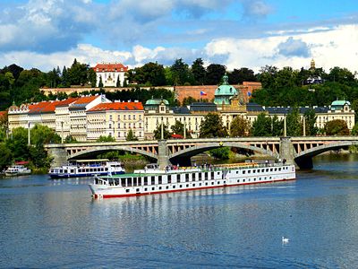 Boat, Prague Download Jigsaw Puzzle