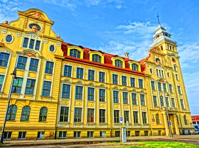 Building, Poland Download Jigsaw Puzzle