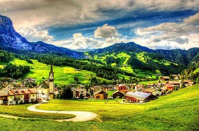 Valley, Italy Download Jigsaw Puzzle