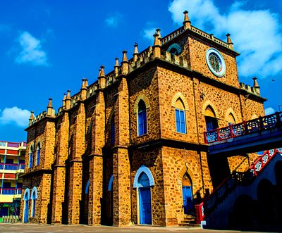 Urban Church Download Jigsaw Puzzle
