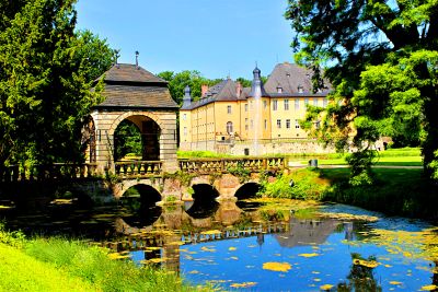 Estate Bridge Reflection Download Jigsaw Puzzle