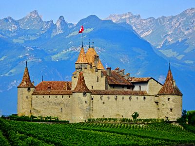 Majestic Alpine Castle Download Jigsaw Puzzle