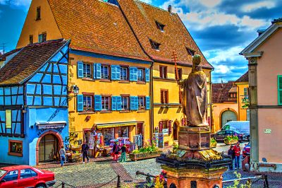 European Village Town Square Download Jigsaw Puzzle