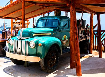 Old Ford Truck Download Jigsaw Puzzle