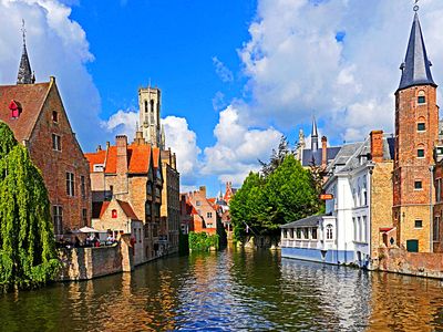 Canal, Bruges Download Jigsaw Puzzle